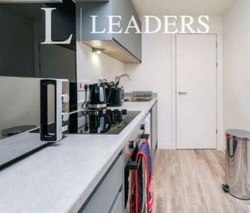 Studio to rent - Photo 6