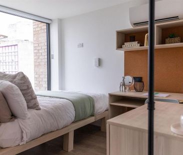 1 bedroom in a flat share to rent - Photo 5