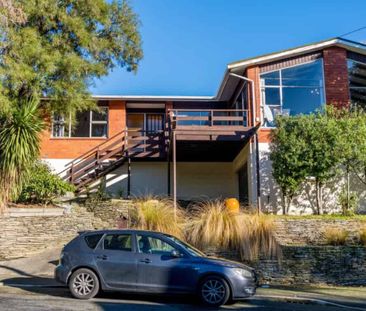 Elevated family home - Photo 5