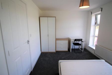 5 bedroom private hall to rent - Photo 5