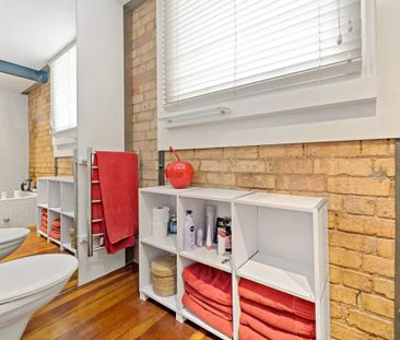 Sophisticated Living - Photo 4