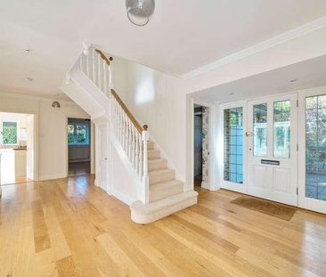 Knowl Hill, Woking, GU22 - Photo 4