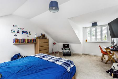 4 bedroom detached house to rent - Photo 2