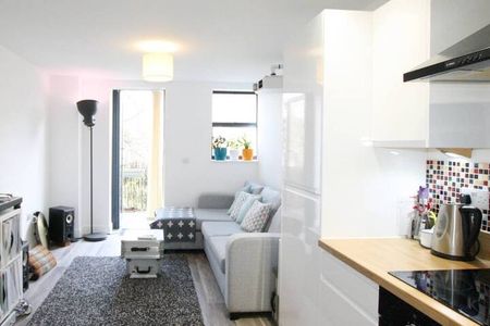 1 Bed Flat, Trelawney House, BS2 - Photo 2