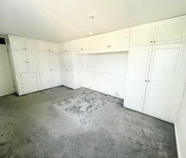 3 bedroom apartment to rent - Photo 4