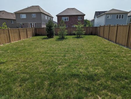 For Lease - 194 Woolwich Street, Woolwich, Ontario - Photo 2