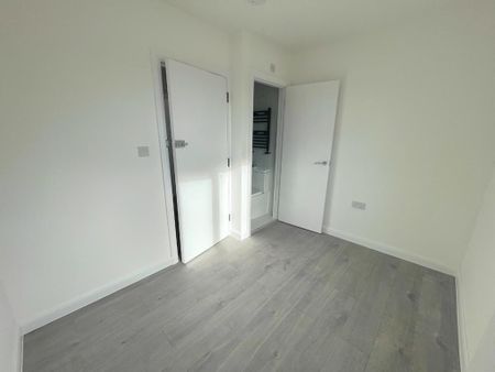 1 bedroom semi-detached house to rent - Photo 2