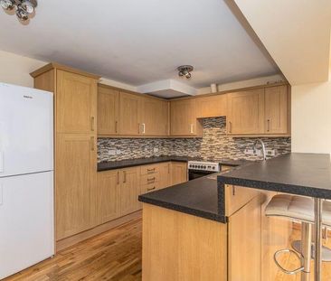 3 bedroom semi-detached house to rent - Photo 6