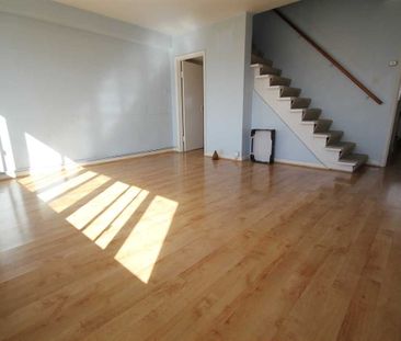 Adrian Court, Pinner Road, Harrow - Photo 1