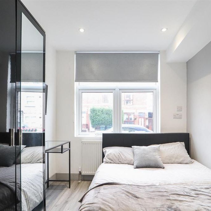 1 bedroom in a house share to rent - Photo 1