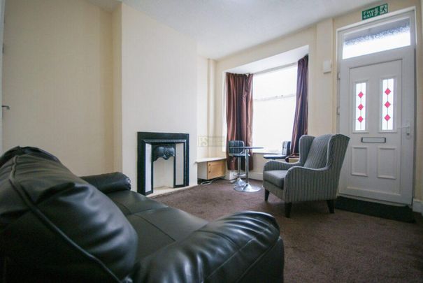 3 bedroom terraced house to rent - Photo 1