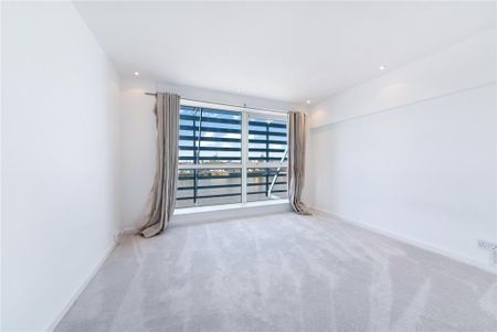 2 bedroom penthouse to rent - Photo 2