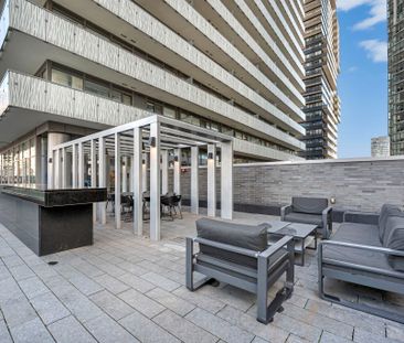 For Lease - 50 Charles Street Unit# 711, Toronto, Ontario - Photo 4