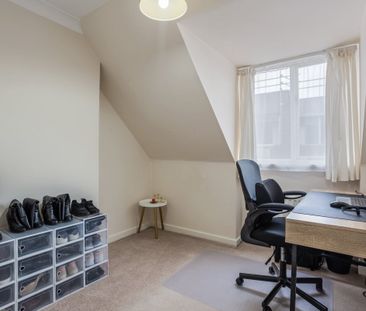 3 bedroom flat to rent - Photo 4