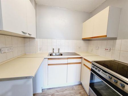 1 Bedroom Flat to Rent in Denbeigh House, Rushden, Northants, NN10 - Photo 2