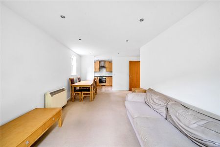 1 Bedroom Flat/Apartment to rent - Photo 2
