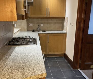 High Bank, Thurlstone - Photo 2