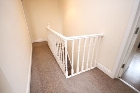 Wallisdown Road, Student House - Photo 3