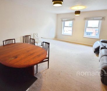 3 bedroom flat to rent - Photo 2
