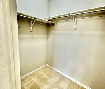 For Lease - 5 Holroyd Street Unit# Upper, Ajax, Ontario - Photo 4