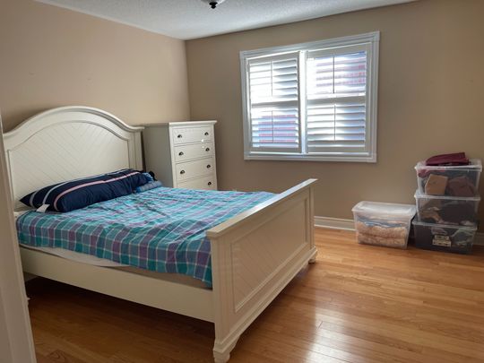 For Lease - 21 Ormsby Court Unit# 2nd Floor Bedroom, Richmond Hill, Ontario - Photo 1