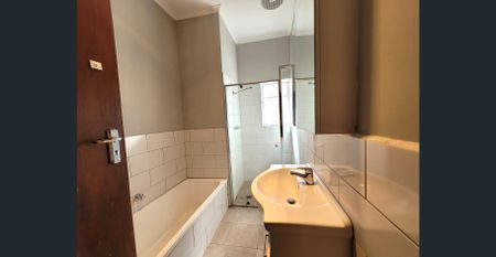 Comfortable & Convenient Low Maintenance Living - Photo 4