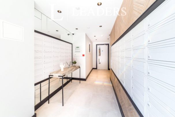 apartment to rent Wood Street, East Grinstead, West Sussex, RH19 - Photo 1