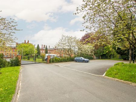 1 bedroom Flat to rent - Photo 4