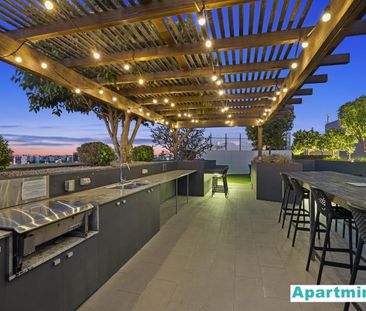 Huge Balcony, Separate Bedrooms & a Rooftop Pool!!! - Photo 4