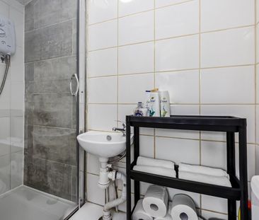 Studio Flat, Carmichael Road, SE25 - Photo 6