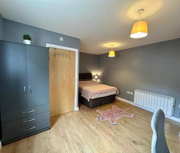 1 bedroom in a house share to rent - Photo 3