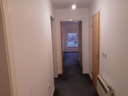 2 bedroom flat to rent - Photo 4