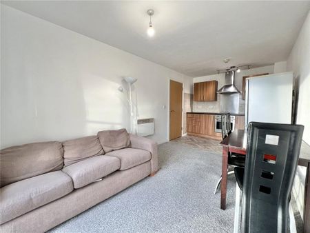 2 bedroom flat to rent - Photo 4
