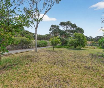 Open the door to relaxed coastal comfort - Photo 5