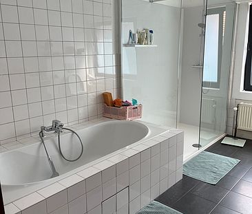 Kamer in een gezellige woning in Mortsel - Foto 2