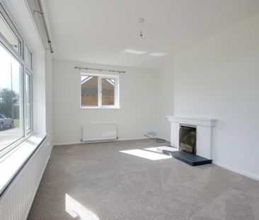 South End Lane, Northall - Photo 2