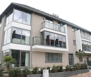 Zeer ruim duplex appartement met 3 slaapkamers - Photo 3
