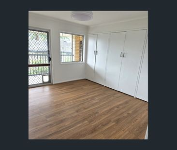 Top Floor 3 Bedroom Unit - Photo 3