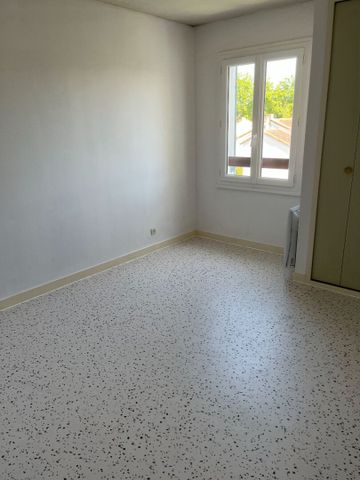 Proche facultés - APPARTEMENT T 3 - Photo 5
