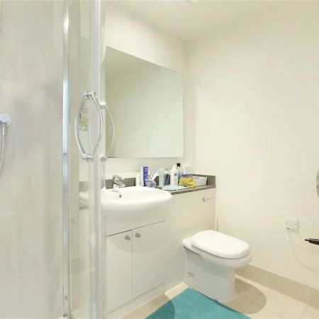 2 bedroom flat in 130 Clapham Common South Side - Photo 3