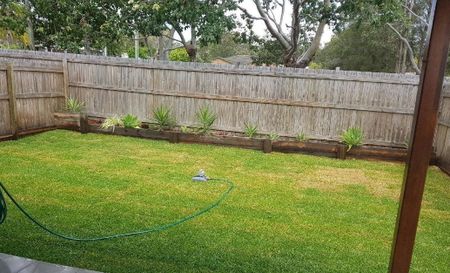 THREE BEDROOM MODERN DUPLEX IN LOGAN RESERVE - Photo 5