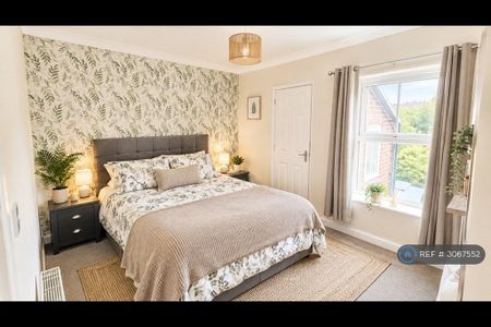 3 bedroom terraced house to rent - Photo 5