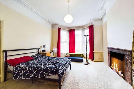 London Road, Newbury, Berkshire, RG14 - Photo 3