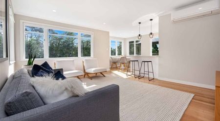 Fabulous Family Home in Good Location - Photo 4