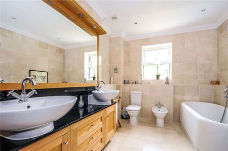 Five bedroom gated property with self contained annexe in Sunningdale set over three floors - Photo 4