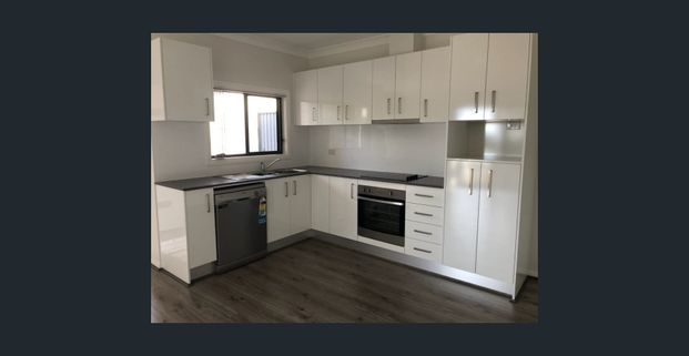 Stunning 2 Bedroom Granny Flat - Photo 1