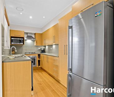 Connected Living in the Heart of Coolaroo! - Photo 6