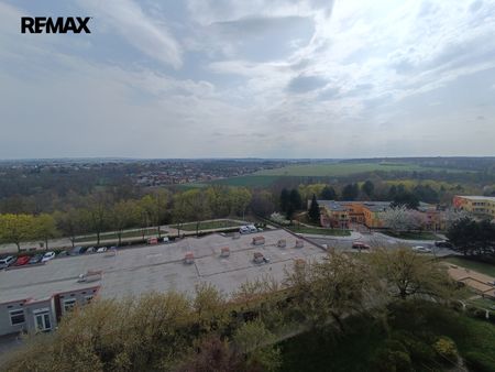 Pronájem bytu 3+kk v osobním vlastnictví 71 m², Praha 10 - Petrovice - Fotografie 2