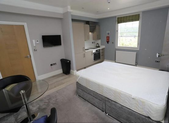 Studio to rent - Photo 1