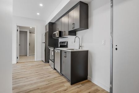 177 Armstrong Street, Hintonburg - Mechanicsville, Ottawa, ON - Photo 2